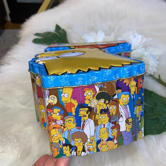 The Simpsons Bart's Trivia Game Collectible Bart Simpson Tin - Picture 8 of 15